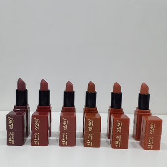 رژلب جامد . رژ جامد