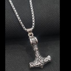 گردنبند پتک ثور اسپرت