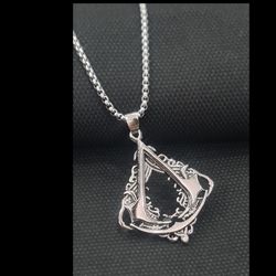 گردنبند اساسین کرید ادیسه اسپرت