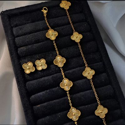 نیم ست ونکلیف طلایی