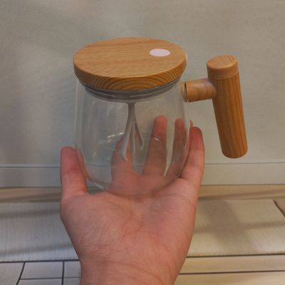 ماگ طرح همزن دار مدل EM-CUP