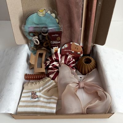 پک هدیه دخترانه کرم قهوه ای.